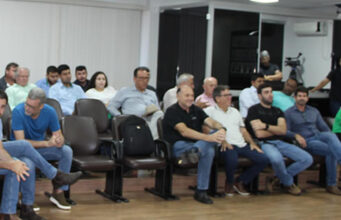 “PREFEITO X PRODUTORES: O DRAMA E A CONFUSÃO NA CÂMARA MUNICIPAL DE UNAÍ”