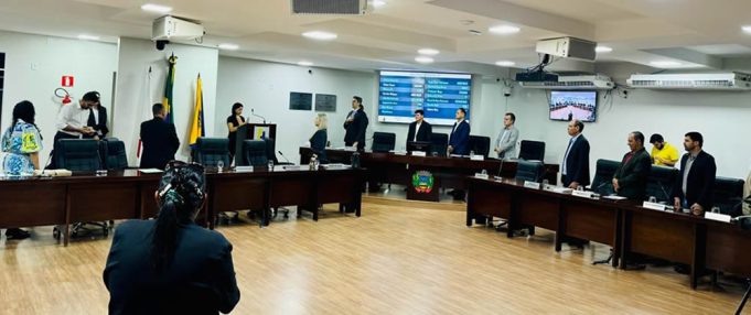 PRIMEIRA REUNIÃO ORDINÁRIA DA CÂMARA DE UNAÍ MG: VETOS E NOVIDADES MARCAM O ENCONTRO