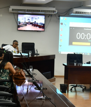 COMISSÃO DE ÉTICA DA CÂMARA MUNICIPAL DE UNAÍ REALIZA REUNIÃO PARA OUVIR VEREADORA NAIR DAYANA