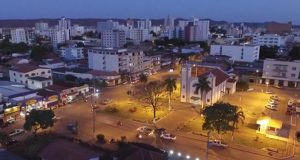 Quem você gostaria de ver no aniversário de Unaí 2025? 🎤🎉