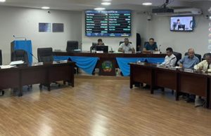 CÂMARA MUNICIPAL DE UNAÍ REJEITA CASSAÇÃO DA VEREADORA NAIR DAYANA EM VOTAÇÃO ACIRRADA