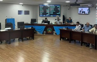 CÂMARA MUNICIPAL DE UNAÍ REJEITA CASSAÇÃO DA VEREADORA NAIR DAYANA EM VOTAÇÃO ACIRRADA