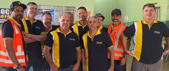 AÇÃO ROTARY CLUBE UNAÍ RIO PRETO LEVA SERVIÇOS ESSENCIAIS AO BAIRRO MAMOEIRO EM UNAÍ