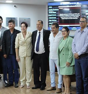 PAULO CÉSAR TOMA POSSE COMO VEREADOR NA CÂMARA MUNICIPAL DE UNAÍ