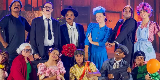 ESPETÁCULO CHAVES – UM DELICIOSO SANDUÍCHE DE PRESUNTO’ ENCANTA UNAÍ EM UMA NOITE DE ARTE, NOSTALGIA E HOMENAGEM ÀS MULHERES