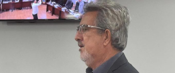 CÂMARA MUNICIPAL DE UNAÍ REALIZA REUNIÃO SOLENE PARA ELEIÇÃO E POSSE DO VEREADOR-CORREGEDOR