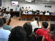 AUDIÊNCIA PÚBLICA SOBRE FARMÁCIAS EM UNAÍ TEM CLIMA TENSO E QUESTIONAMENTOS SOBRE MUDANÇAS NA LEI