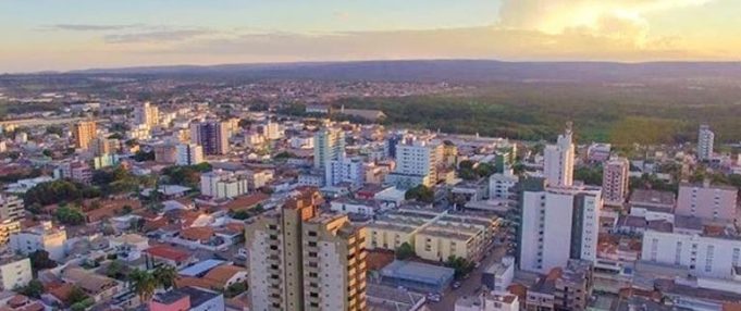 PORTAL ILUMINAR LANÇA ENQUETES COM POSSÍVEIS NOMES PARA DISPUTA A DEPUTADO FEDERAL EM UNAÍ