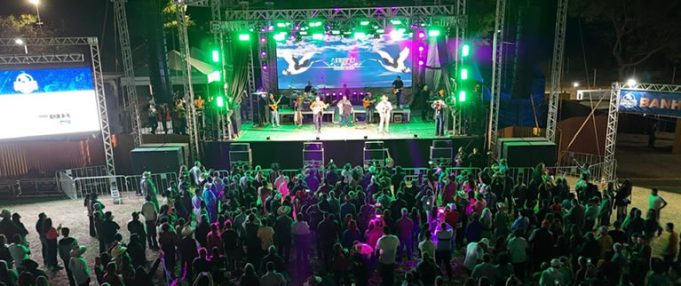 Primeiro dia da Festa do Peão de Dom Bosco é marcado por sucesso de público e grandes atrações