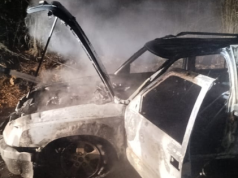 CORPO DE BOMBEIROS MILITAR EXTINGUE INCÊNDIO EM VEÍCULO NESTA MADRUGADA DE TERÇA-FEIRA, UNAÍ-MG